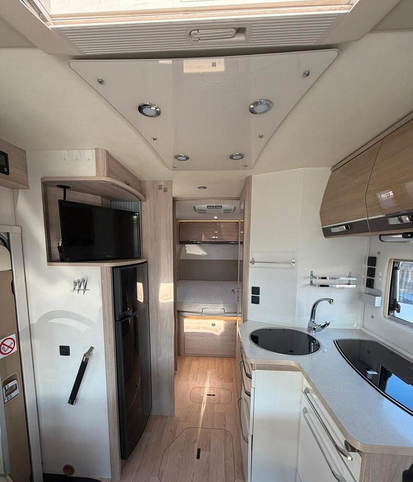 Rapido 8096DF - Τροχόσπιτο: φωτογραφία 5 Rapido 8096DF - Τροχόσπιτο: φωτογραφία 5