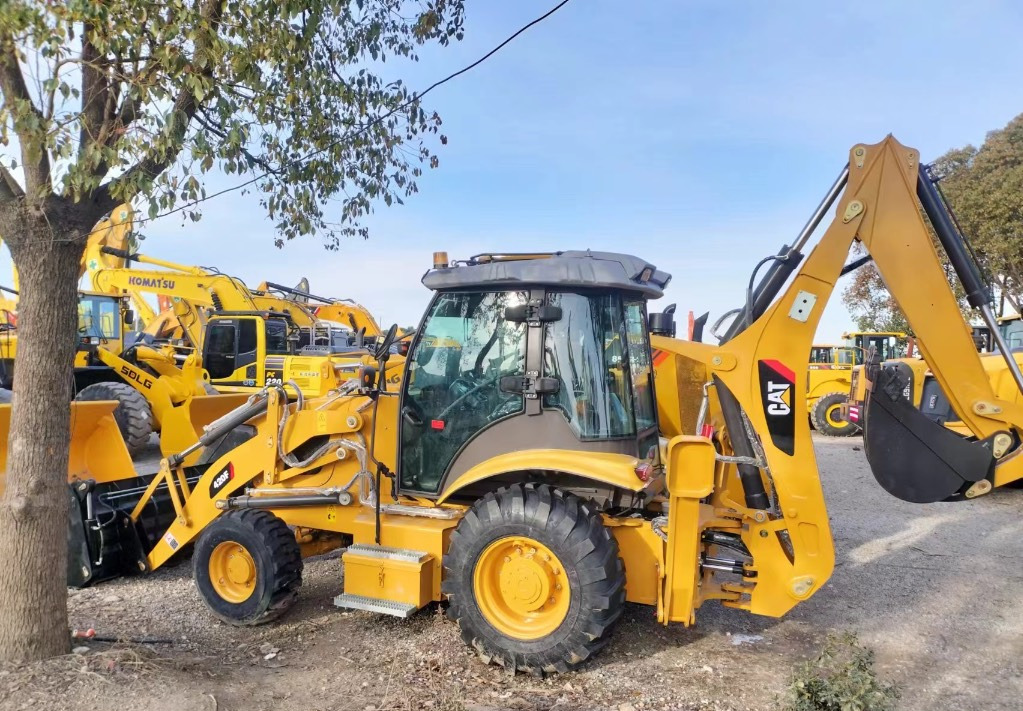 CAT 420 F Caterpillar 420F backhoe loader - Φορτωτής εκσκαφέας: φωτογραφία 1 CAT 420 F Caterpillar 420F backhoe loader - Φορτωτής εκσκαφέας: φωτογραφία 1