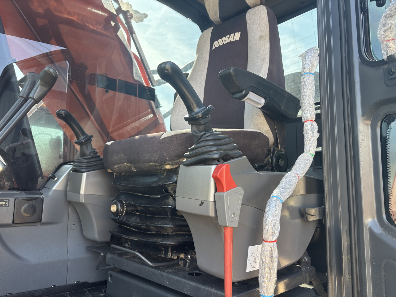 DOOSAN Korea imports doosan DX225 - Ερπυστριοφόρος εκσκαφέας: φωτογραφία 5 DOOSAN Korea imports doosan DX225 - Ερπυστριοφόρος εκσκαφέας: φωτογραφία 5