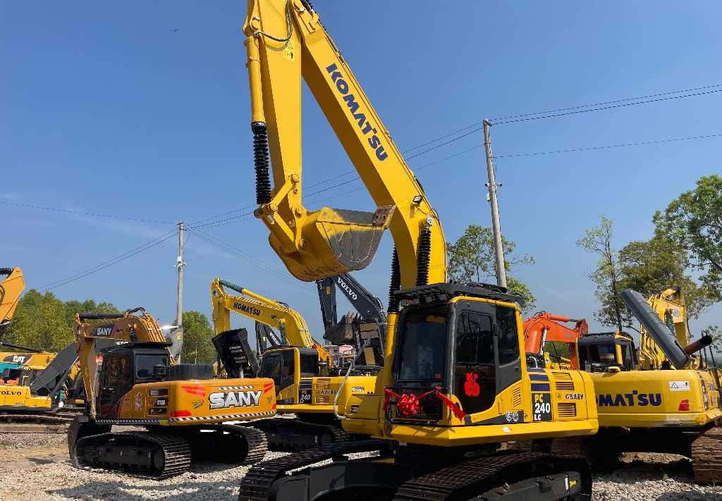 Komatsu PC 240 PC220 PC240-8 - Ερπυστριοφόρος εκσκαφέας: φωτογραφία 3 Komatsu PC 240 PC220 PC240-8 - Ερπυστριοφόρος εκσκαφέας: φωτογραφία 3