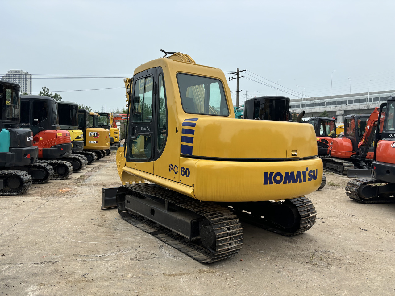 Komatsu PC 60-7 - Μίνι εκσκαφέας: φωτογραφία 3 Komatsu PC 60-7 - Μίνι εκσκαφέας: φωτογραφία 3