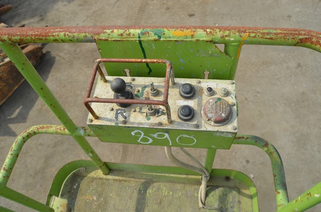 Aichi RV 041 - Ψαλιδωτό ανυψωτικό: φωτογραφία 5 Aichi RV 041 - Ψαλιδωτό ανυψωτικό: φωτογραφία 5