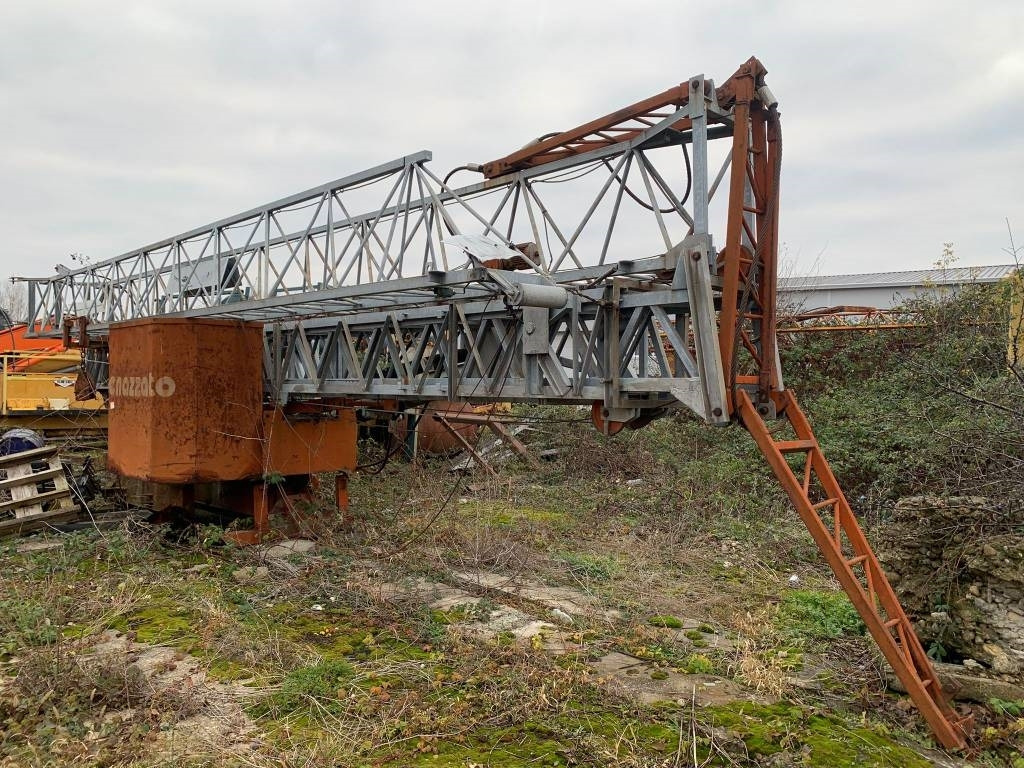 Benazzato Gru - Πυργογερανός: φωτογραφία 1 Benazzato Gru - Πυργογερανός: φωτογραφία 1