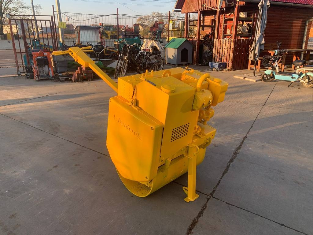 Benford MBR 71L - Οδοστρωτήρες: φωτογραφία 1 Benford MBR 71L - Οδοστρωτήρες: φωτογραφία 1