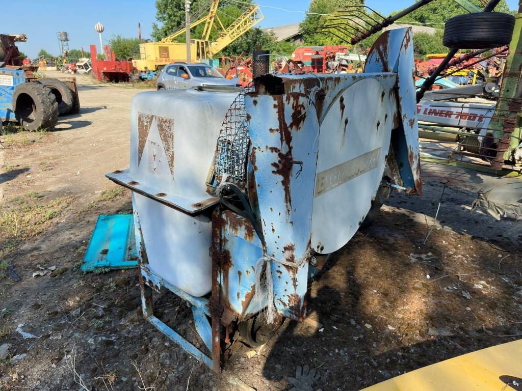 Blanchard 220  - Αναρτώμενο ψεκαστικό: φωτογραφία 2 Blanchard 220  - Αναρτώμενο ψεκαστικό: φωτογραφία 2