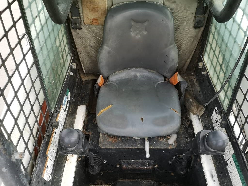 Bobcat T 200 - Ερπυστριοφόρος μικρός φορτωτής: φωτογραφία 3 Bobcat T 200 - Ερπυστριοφόρος μικρός φορτωτής: φωτογραφία 3