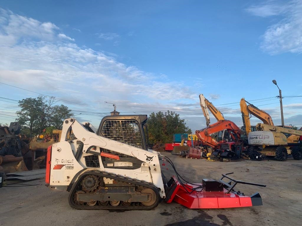 Bobcat T 590 - Φορτωτής πλάγιας ολίσθησης: φωτογραφία 5 Bobcat T 590 - Φορτωτής πλάγιας ολίσθησης: φωτογραφία 5