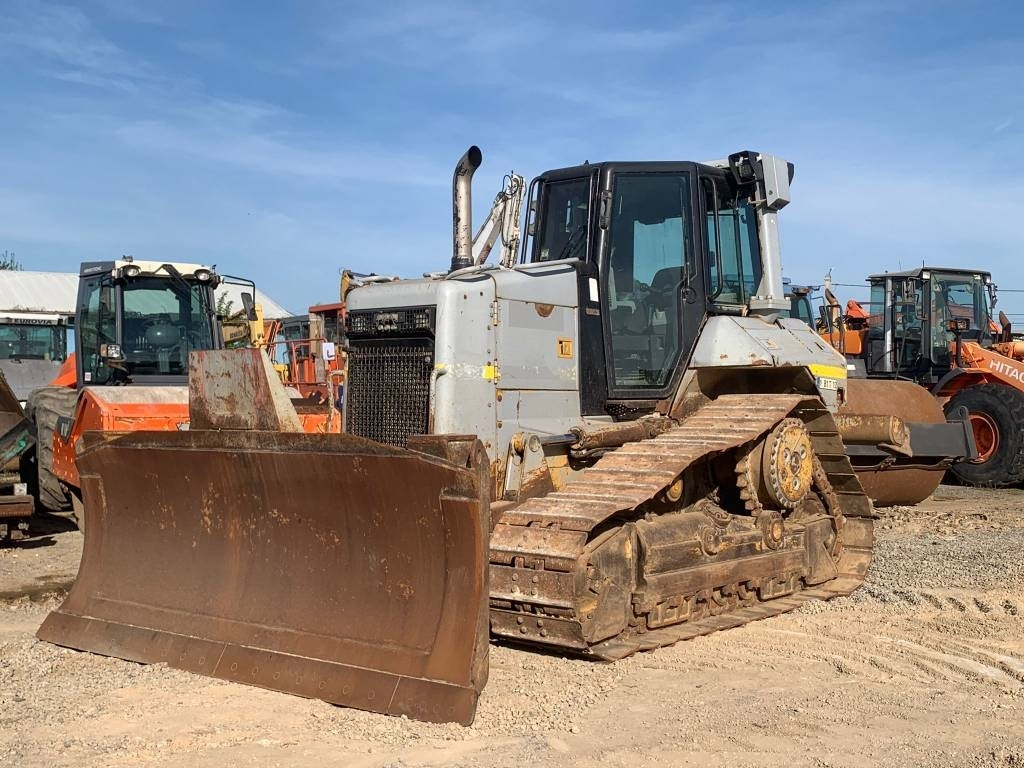 CAT D 6 N - Μπουλντόζα: φωτογραφία 1 CAT D 6 N - Μπουλντόζα: φωτογραφία 1