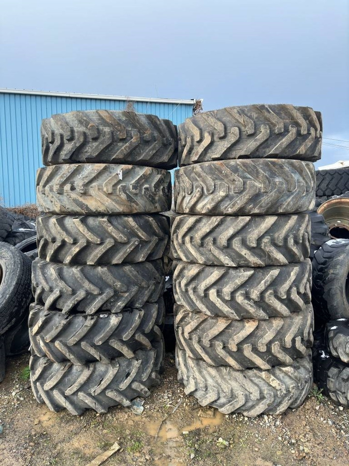 Constar BKT - Ελαστικό για Φορτηγό: φωτογραφία 1 Constar BKT - Ελαστικό για Φορτηγό: φωτογραφία 1