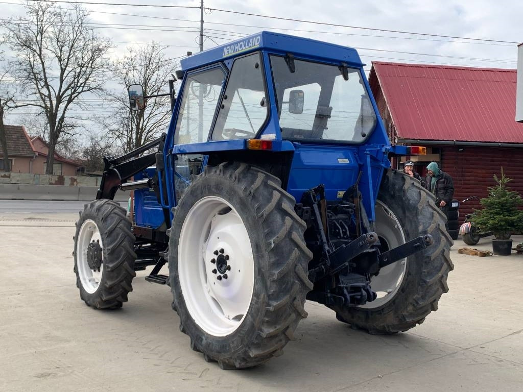 Fiat New Holland 70-90DT - Τρακτέρ: φωτογραφία 4 Fiat New Holland 70-90DT - Τρακτέρ: φωτογραφία 4