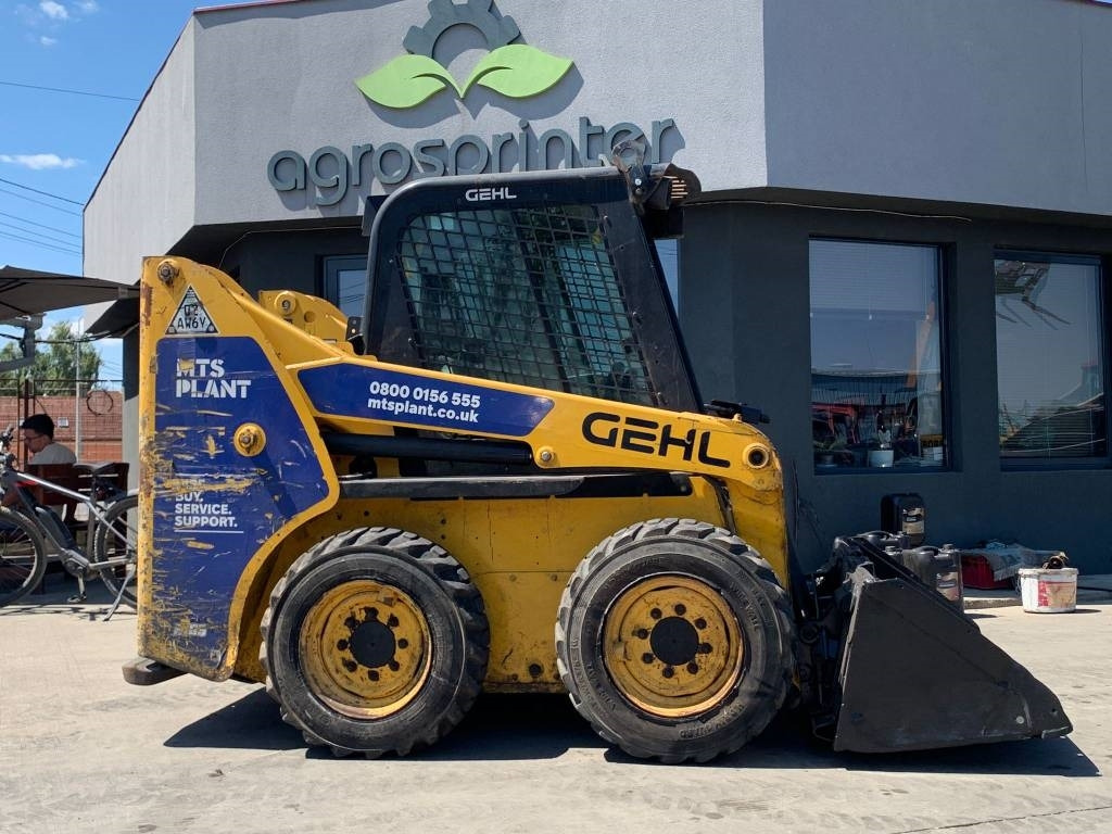 Gehl R 165 - Φορτωτής πλάγιας ολίσθησης: φωτογραφία 5 Gehl R 165 - Φορτωτής πλάγιας ολίσθησης: φωτογραφία 5