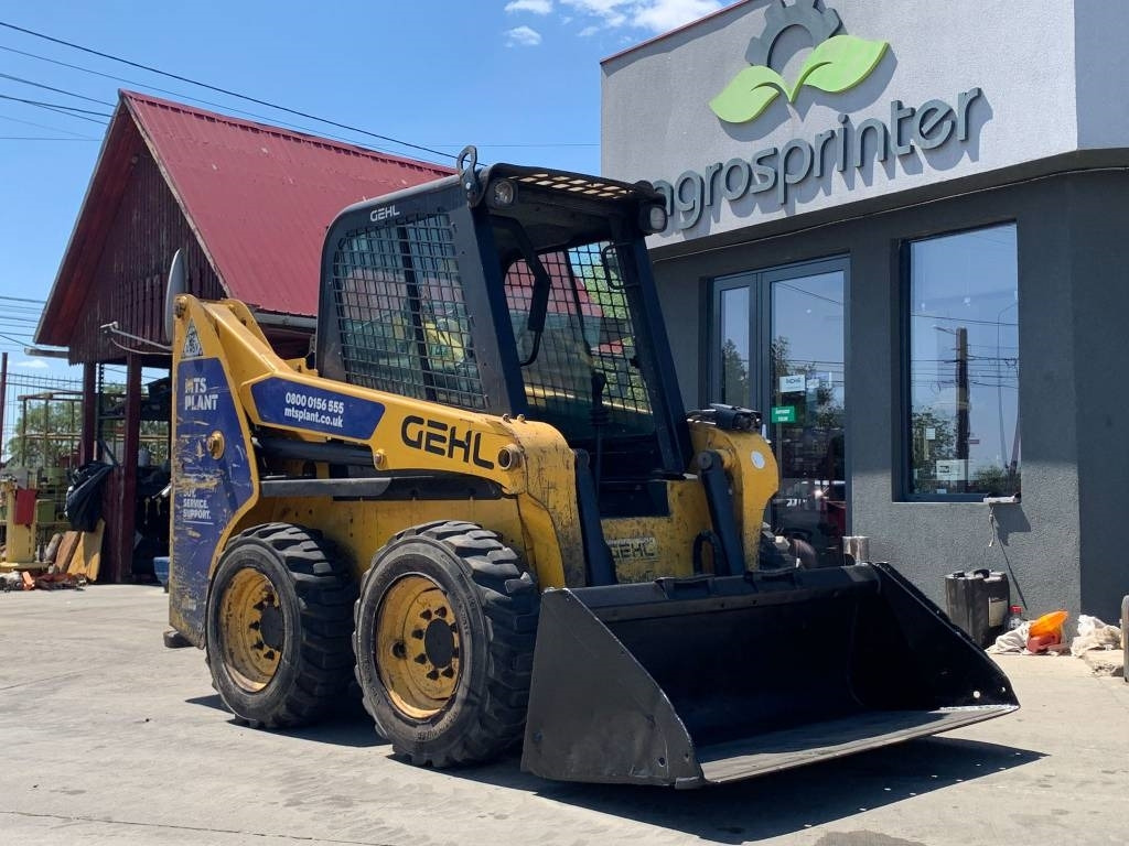 Gehl R 165 - Φορτωτής πλάγιας ολίσθησης: φωτογραφία 4 Gehl R 165 - Φορτωτής πλάγιας ολίσθησης: φωτογραφία 4