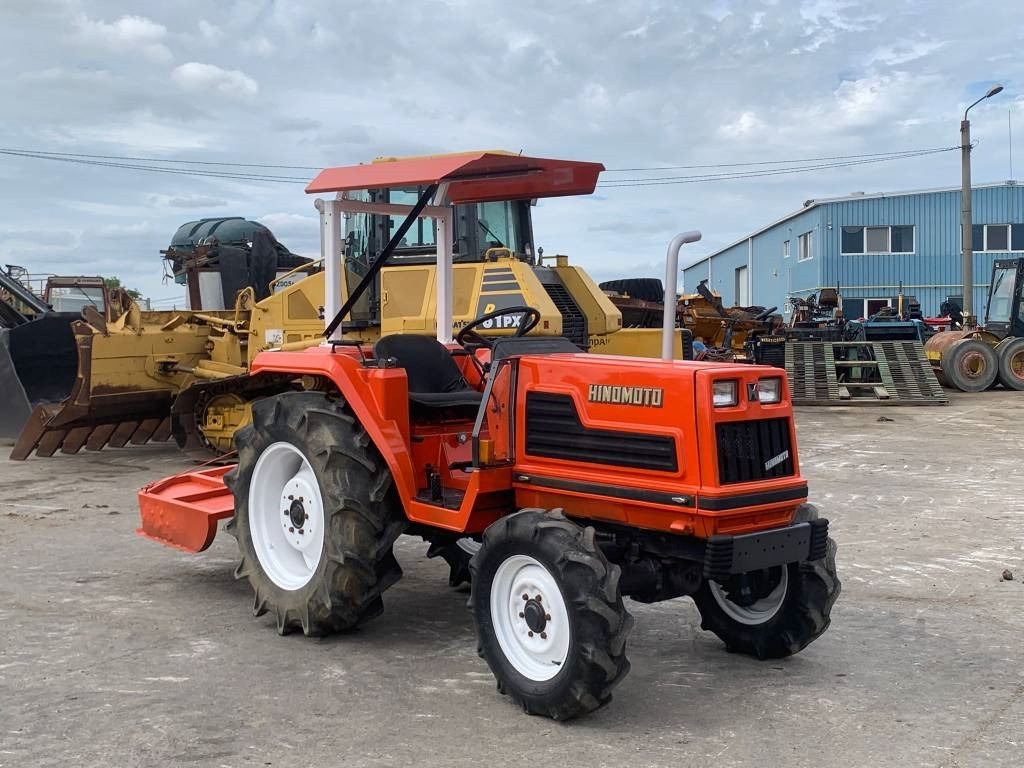 Hinomoto BD150 - Τρακτέρ: φωτογραφία 1 Hinomoto BD150 - Τρακτέρ: φωτογραφία 1