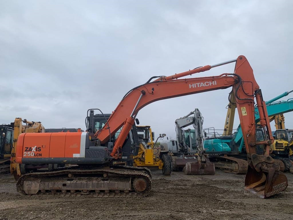Hitachi ZX 250 LC N-3 - Ερπυστριοφόρος εκσκαφέας: φωτογραφία 5 Hitachi ZX 250 LC N-3 - Ερπυστριοφόρος εκσκαφέας: φωτογραφία 5