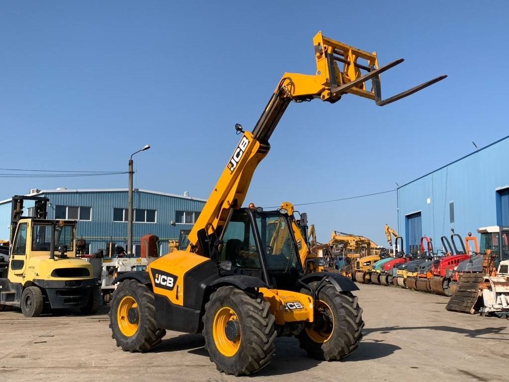 JCB 526-56 Agri - Τηλεσκοπικός φορτωτής: φωτογραφία 1 JCB 526-56 Agri - Τηλεσκοπικός φορτωτής: φωτογραφία 1
