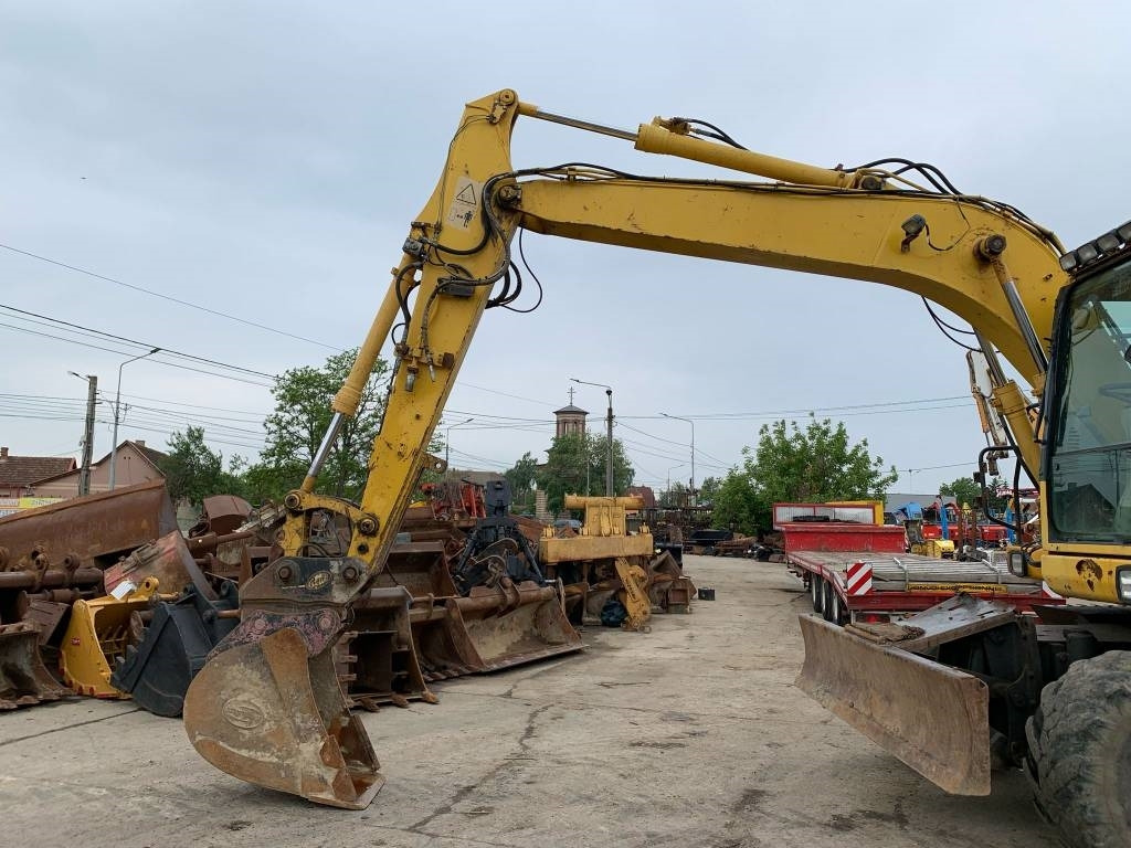 Komatsu PW 140-7 - Τροχοφόρος εκσκαφέας: φωτογραφία 4 Komatsu PW 140-7 - Τροχοφόρος εκσκαφέας: φωτογραφία 4