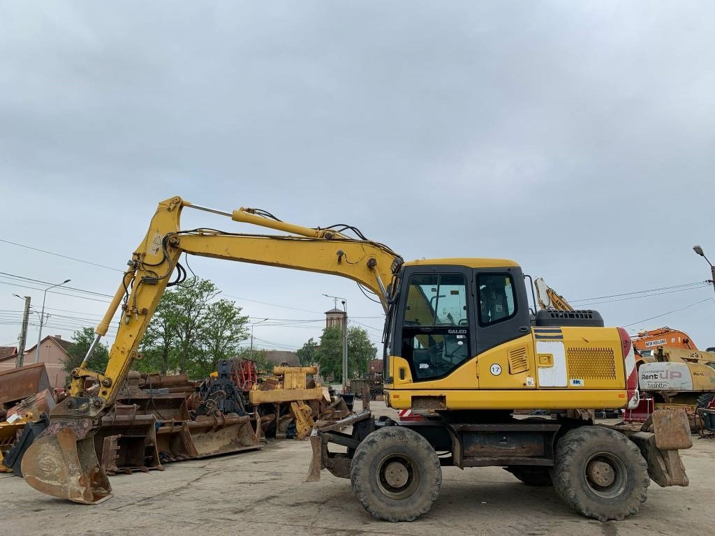 Komatsu PW 140-7 - Τροχοφόρος εκσκαφέας: φωτογραφία 2 Komatsu PW 140-7 - Τροχοφόρος εκσκαφέας: φωτογραφία 2