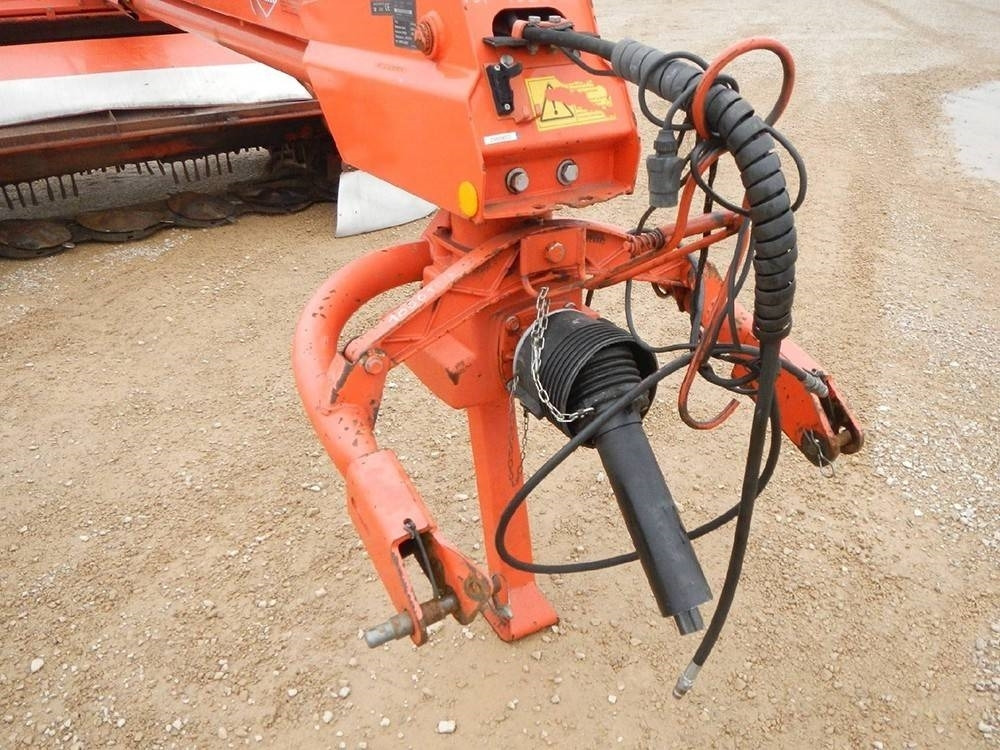 Kuhn FC 303 G C - Χορτοκοπτικό: φωτογραφία 4 Kuhn FC 303 G C - Χορτοκοπτικό: φωτογραφία 4