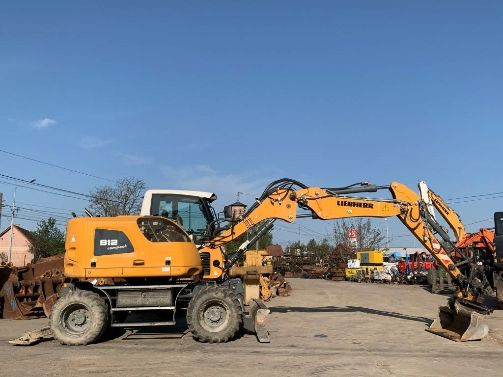 Liebherr A912 Compact+Engcon Rototilt - Τροχοφόρος εκσκαφέας: φωτογραφία 3 Liebherr A912 Compact+Engcon Rototilt - Τροχοφόρος εκσκαφέας: φωτογραφία 3