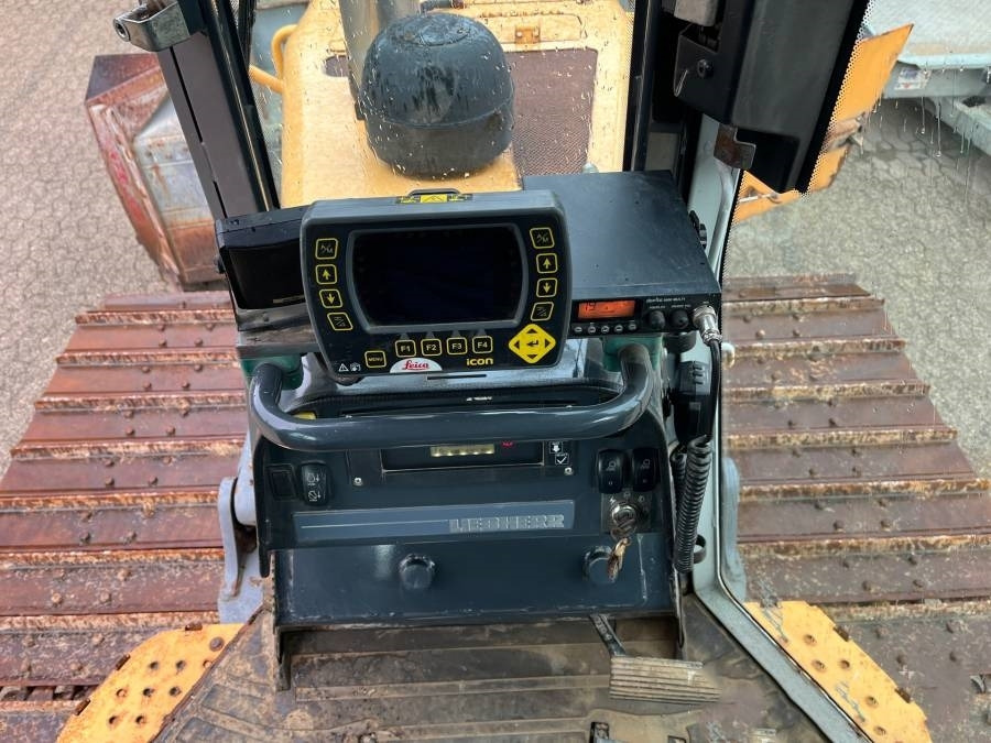 Liebherr PR714LGP+Leica Icon 3D - Μπουλντόζα: φωτογραφία 4 Liebherr PR714LGP+Leica Icon 3D - Μπουλντόζα: φωτογραφία 4