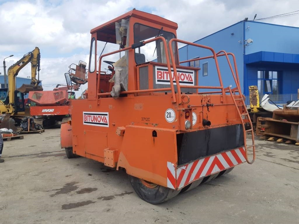 MBU RW140 - Πνευματικός οδοστρωτήρας: φωτογραφία 3 MBU RW140 - Πνευματικός οδοστρωτήρας: φωτογραφία 3