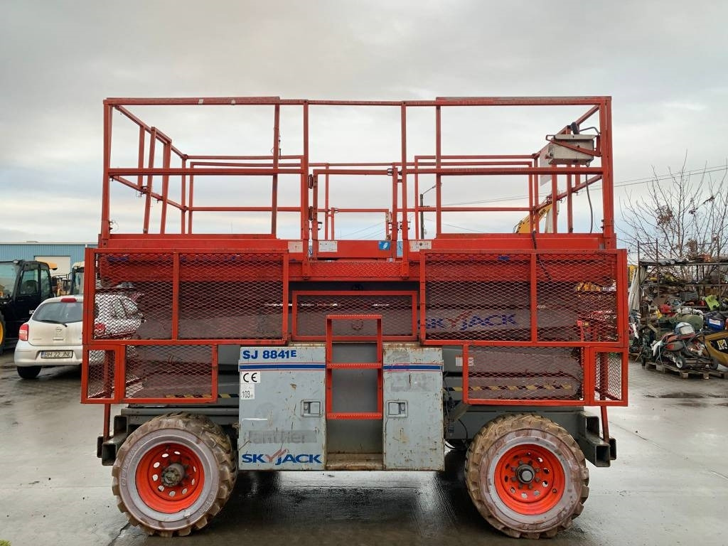 SkyJack SJ 8841 - Ψαλιδωτό ανυψωτικό: φωτογραφία 3 SkyJack SJ 8841 - Ψαλιδωτό ανυψωτικό: φωτογραφία 3