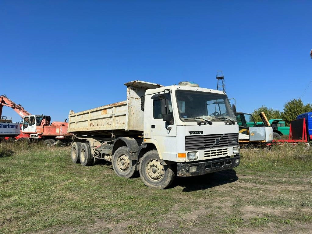 Volvo FL 10 - Φορτηγό ανατρεπόμενο: φωτογραφία 4 Volvo FL 10 - Φορτηγό ανατρεπόμενο: φωτογραφία 4