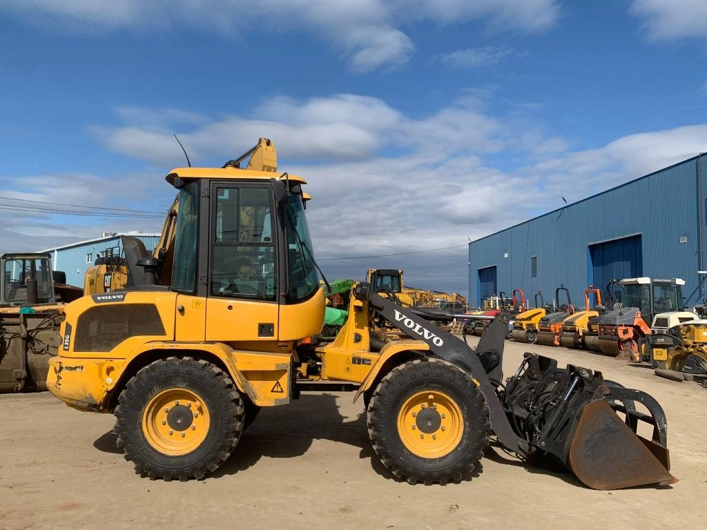 Volvo L 35 G - Ελαστιχοφόρος φορτωτής: φωτογραφία 3 Volvo L 35 G - Ελαστιχοφόρος φορτωτής: φωτογραφία 3