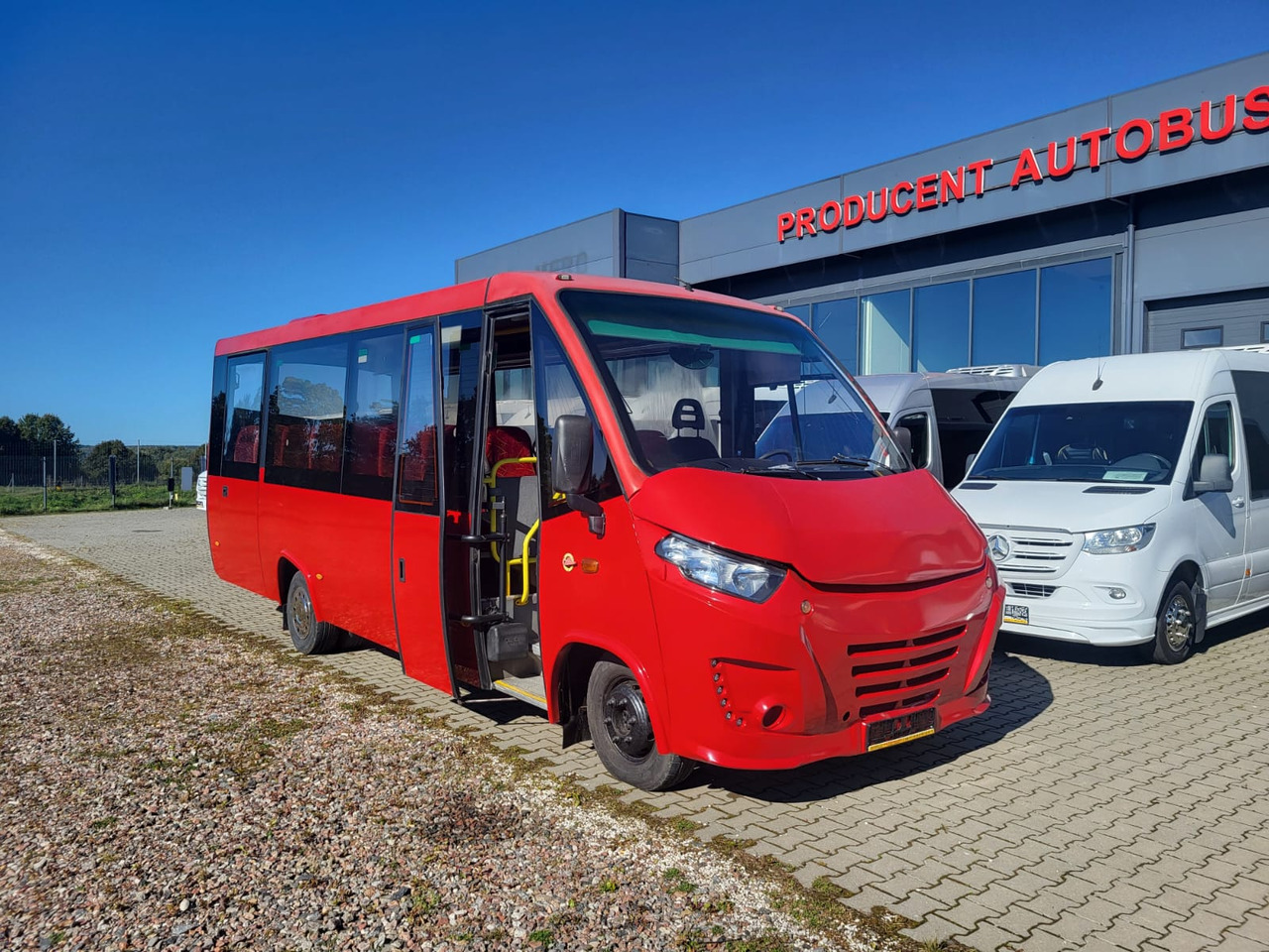 IVECO Daily Kapena- 35 Miejsc - Μικρό λεωφορείο, Επιβατικό βαν: φωτογραφία 1 IVECO Daily Kapena- 35 Miejsc - Μικρό λεωφορείο, Επιβατικό βαν: φωτογραφία 1