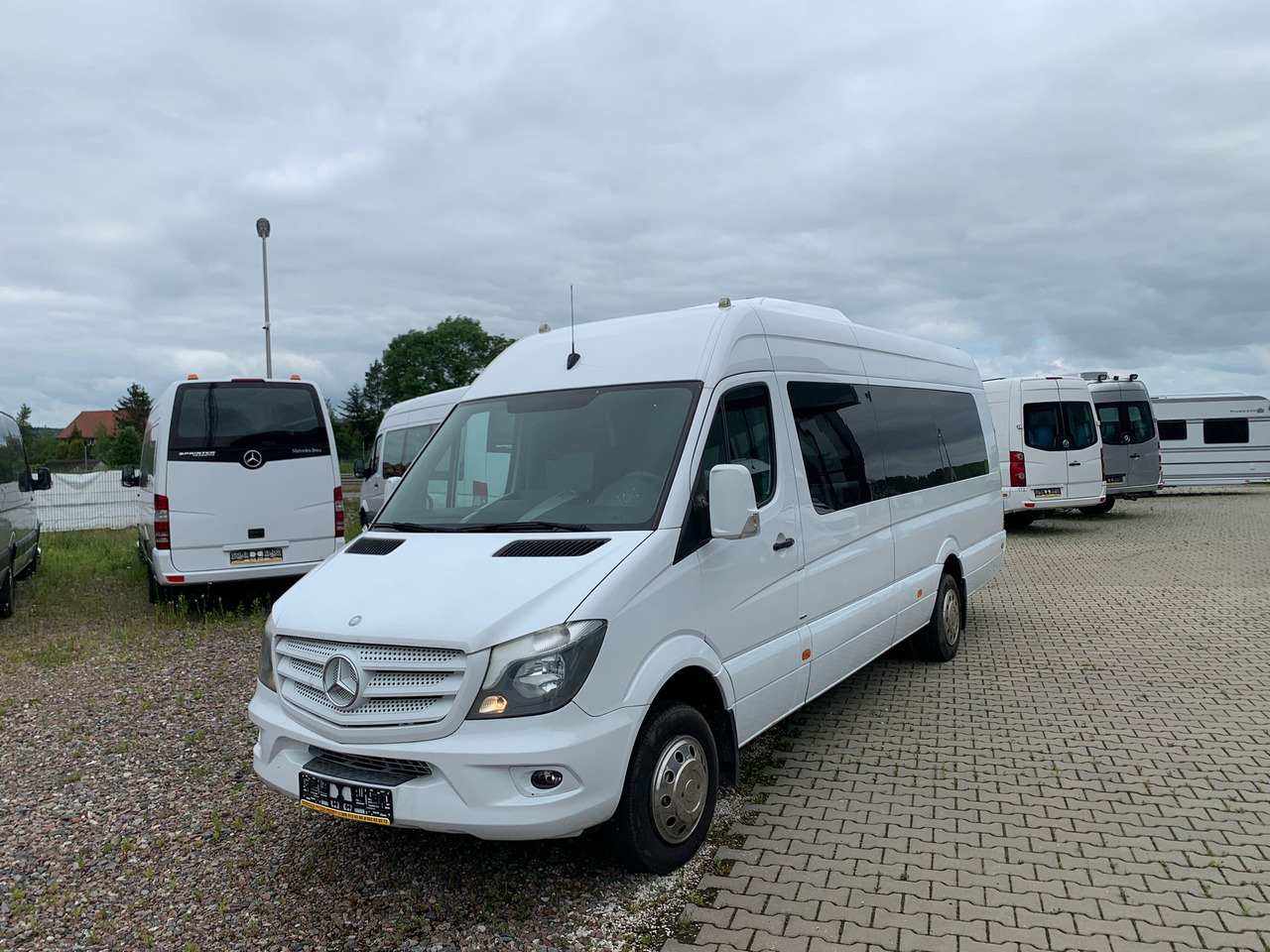 Mercedes Benz Sprinter 516 CDI - 24 Miejsca - Πούλμαν: φωτογραφία 1 Mercedes Benz Sprinter 516 CDI - 24 Miejsca - Πούλμαν: φωτογραφία 1