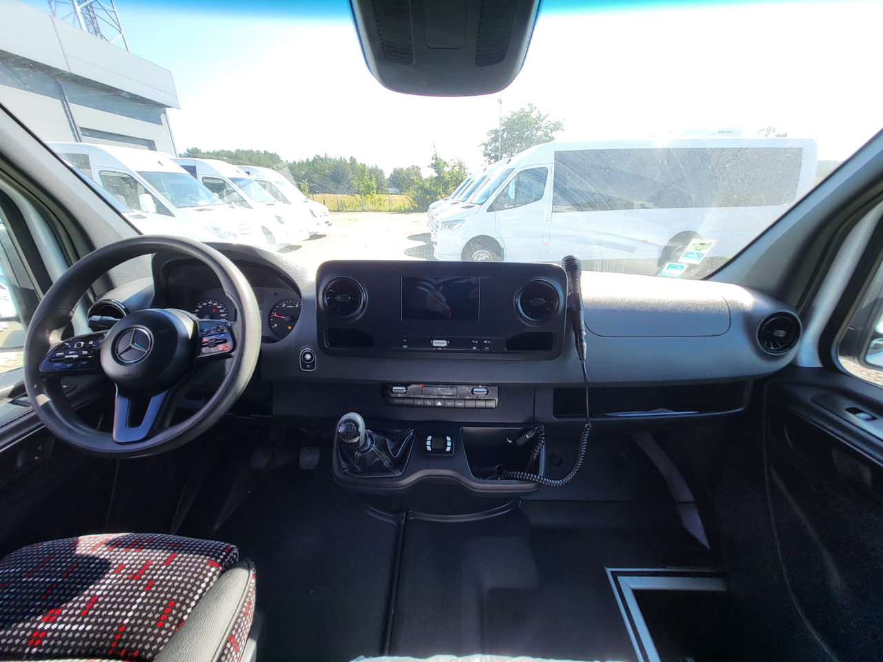 Sprinter 516 CDI 24 places + 4 standing - Προαστιακό λεωφορείο: φωτογραφία 5 Sprinter 516 CDI 24 places + 4 standing - Προαστιακό λεωφορείο: φωτογραφία 5