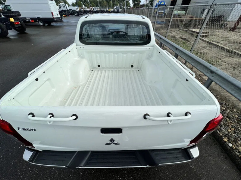 Mitsubishi L200 4x4 - 8 UNITS in WHITE 2.5 D GL Double Cab - EURO 2 - NEW!! Ready for work!!!** - Ημιφορτηγό, Διπλοκάμπινο ελαφρύ επαγγελματικό: φωτογραφία 4 Mitsubishi L200 4x4 - 8 UNITS in WHITE 2.5 D GL Double Cab - EURO 2 - NEW!! Ready for work!!!** - Ημιφορτηγό, Διπλοκάμπινο ελαφρύ επαγγελματικό: φωτογραφία 4