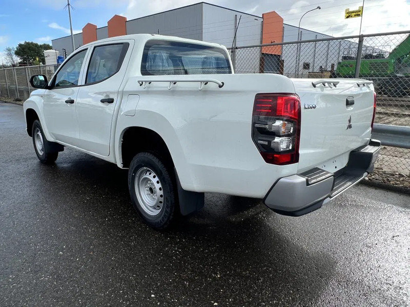Mitsubishi L200 4x4 - 8 UNITS in WHITE 2.5 D GL Double Cab - EURO 2 - NEW!! Ready for work!!!** - Ημιφορτηγό, Διπλοκάμπινο ελαφρύ επαγγελματικό: φωτογραφία 2 Mitsubishi L200 4x4 - 8 UNITS in WHITE 2.5 D GL Double Cab - EURO 2 - NEW!! Ready for work!!!** - Ημιφορτηγό, Διπλοκάμπινο ελαφρύ επαγγελματικό: φωτογραφία 2