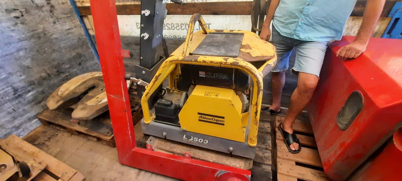Atlas-Copco Rüttelplatte LJ500 - Δονητική πλάκα: φωτογραφία 1 Atlas-Copco Rüttelplatte LJ500 - Δονητική πλάκα: φωτογραφία 1