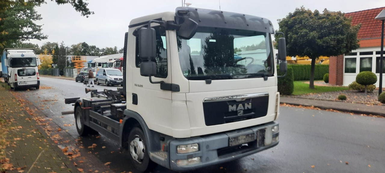 MAN TGL 8.220 Abrollkipper - Φορτηγό φόρτωσης γάντζου: φωτογραφία 1 MAN TGL 8.220 Abrollkipper - Φορτηγό φόρτωσης γάντζου: φωτογραφία 1