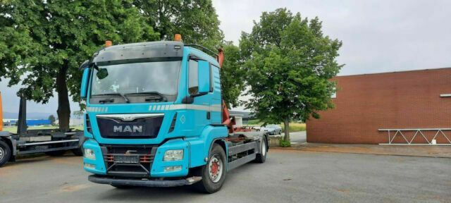 MAN TGS 18.440 Abroller mit Funk +Kran vor - Φορτηγό φόρτωσης γάντζου, Φορτηγό με γερανό: φωτογραφία 1 MAN TGS 18.440 Abroller mit Funk +Kran vor - Φορτηγό φόρτωσης γάντζου, Φορτηγό με γερανό: φωτογραφία 1