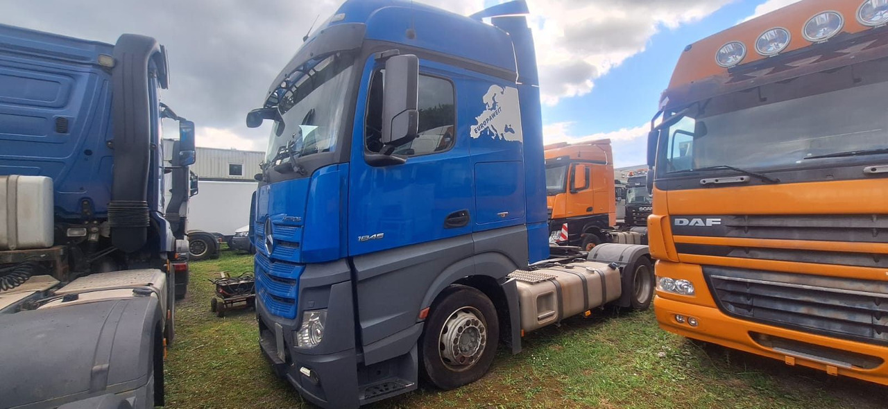 Mercedes-Benz 1845 SZM Actros - Τράκτορας: φωτογραφία 3 Mercedes-Benz 1845 SZM Actros - Τράκτορας: φωτογραφία 3