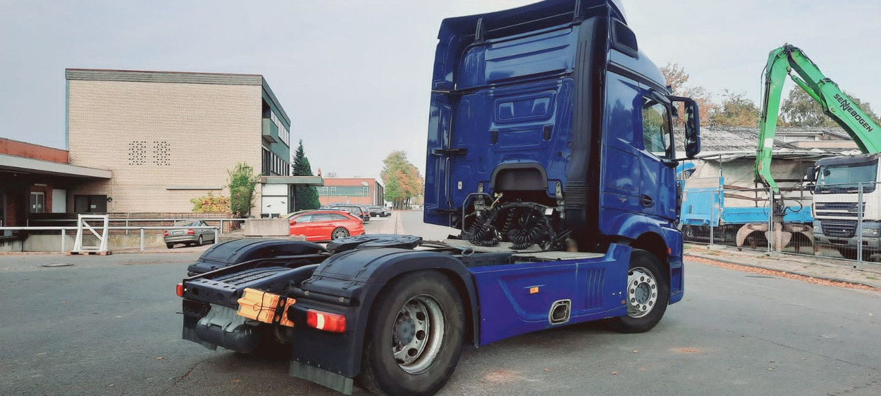 Mercedes-Benz Actros 1845 LS Vollspoiler - Τράκτορας: φωτογραφία 5 Mercedes-Benz Actros 1845 LS Vollspoiler - Τράκτορας: φωτογραφία 5