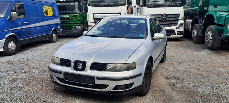 SEAT Toledo Signo 1,8 20V Autom - Λιμουζίνα/ Sedan: φωτογραφία 2 SEAT Toledo Signo 1,8 20V Autom - Λιμουζίνα/ Sedan: φωτογραφία 2
