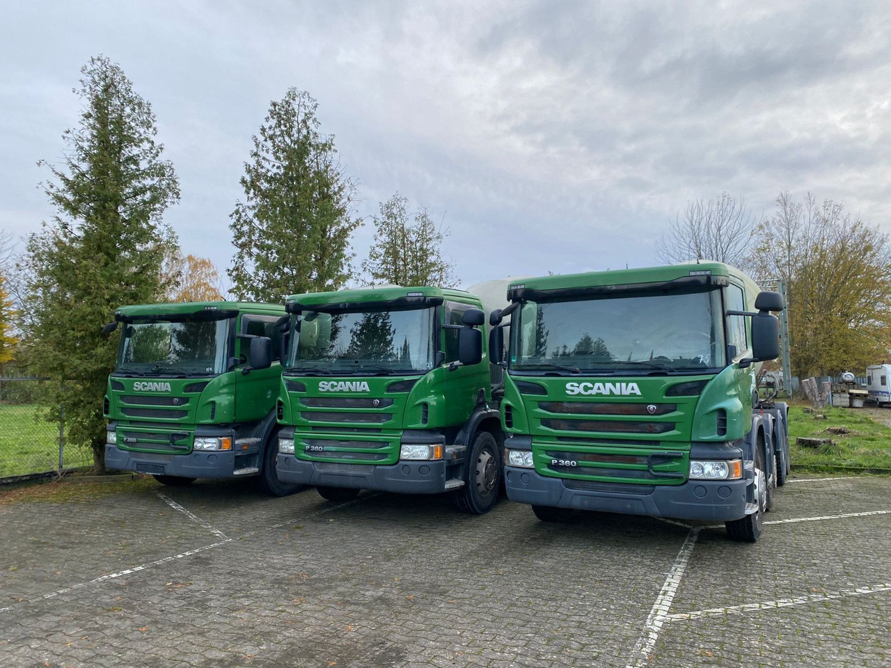 Scania 2x P360 Betonmischer 8x4 Blatt/Blatt E6 2 stück - Μπετονιέρα φορτηγό: φωτογραφία 2 Scania 2x P360 Betonmischer 8x4 Blatt/Blatt E6 2 stück - Μπετονιέρα φορτηγό: φωτογραφία 2