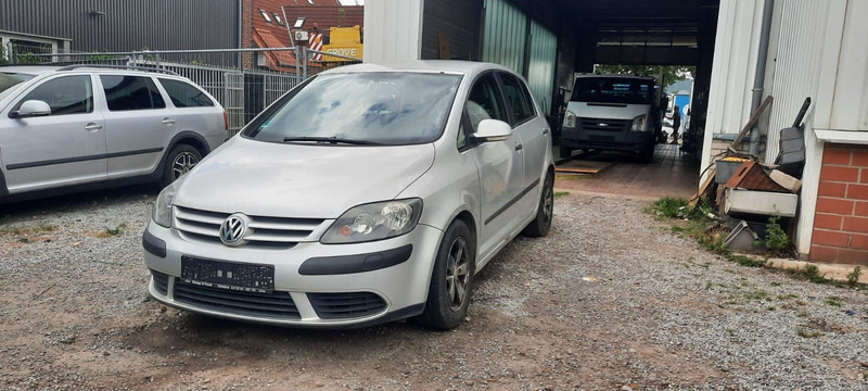 Volkswagen Golf Plus 1.9 TDI DSG DPF Comfortline - Hatchback: φωτογραφία 3 Volkswagen Golf Plus 1.9 TDI DSG DPF Comfortline - Hatchback: φωτογραφία 3