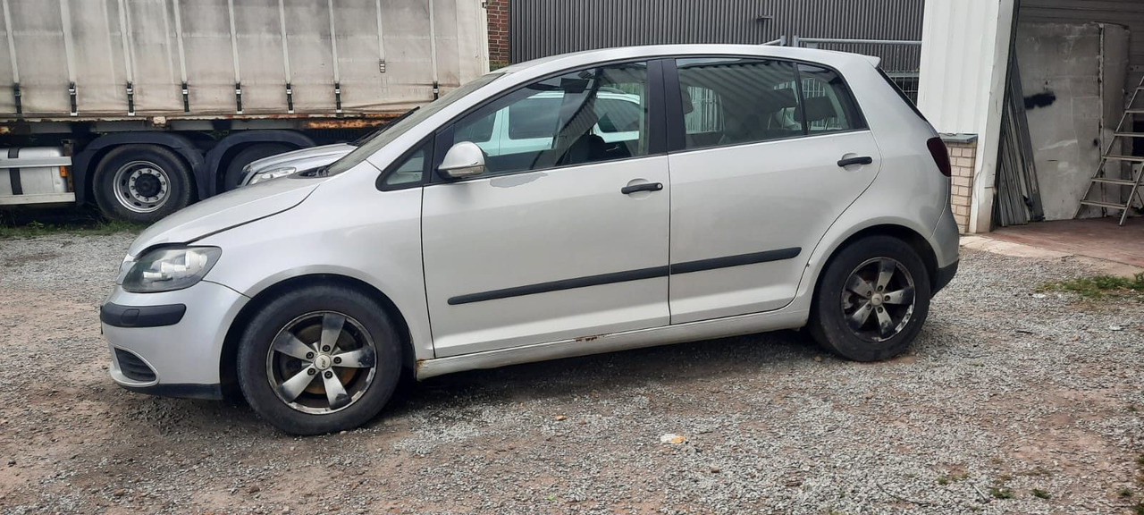 Volkswagen Golf Plus 1.9 TDI DSG DPF Comfortline - Λιμουζίνα/ Sedan: φωτογραφία 4 Volkswagen Golf Plus 1.9 TDI DSG DPF Comfortline - Λιμουζίνα/ Sedan: φωτογραφία 4