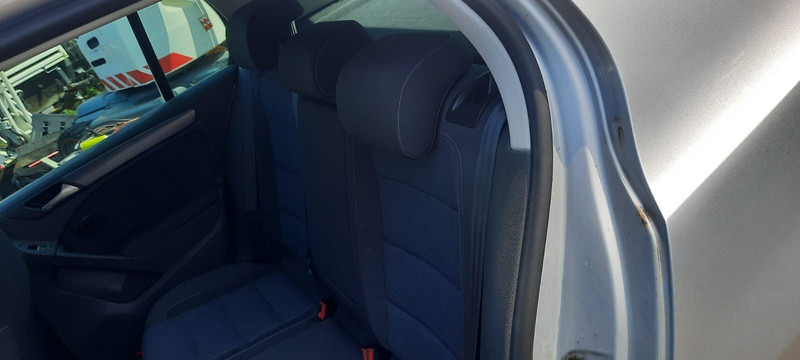 Volkswagen Golf - Αυτοκίνητο: φωτογραφία 5 Volkswagen Golf - Αυτοκίνητο: φωτογραφία 5