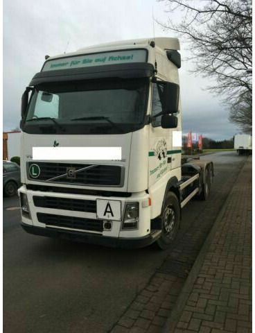 Volvo FH12-420 G.Haus 2xBett Klima Schaltgetriebe Reta - Φορτηγό φόρτωσης γάντζου: φωτογραφία 1 Volvo FH12-420 G.Haus 2xBett Klima Schaltgetriebe Reta - Φορτηγό φόρτωσης γάντζου: φωτογραφία 1
