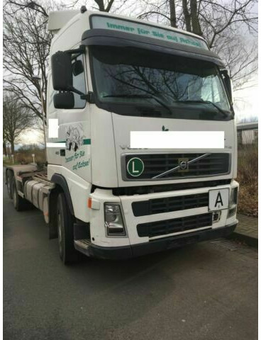 Volvo FH12-420 G.Haus 2xBett Klima Schaltgetriebe Reta - Φορτηγό φόρτωσης γάντζου: φωτογραφία 2 Volvo FH12-420 G.Haus 2xBett Klima Schaltgetriebe Reta - Φορτηγό φόρτωσης γάντζου: φωτογραφία 2