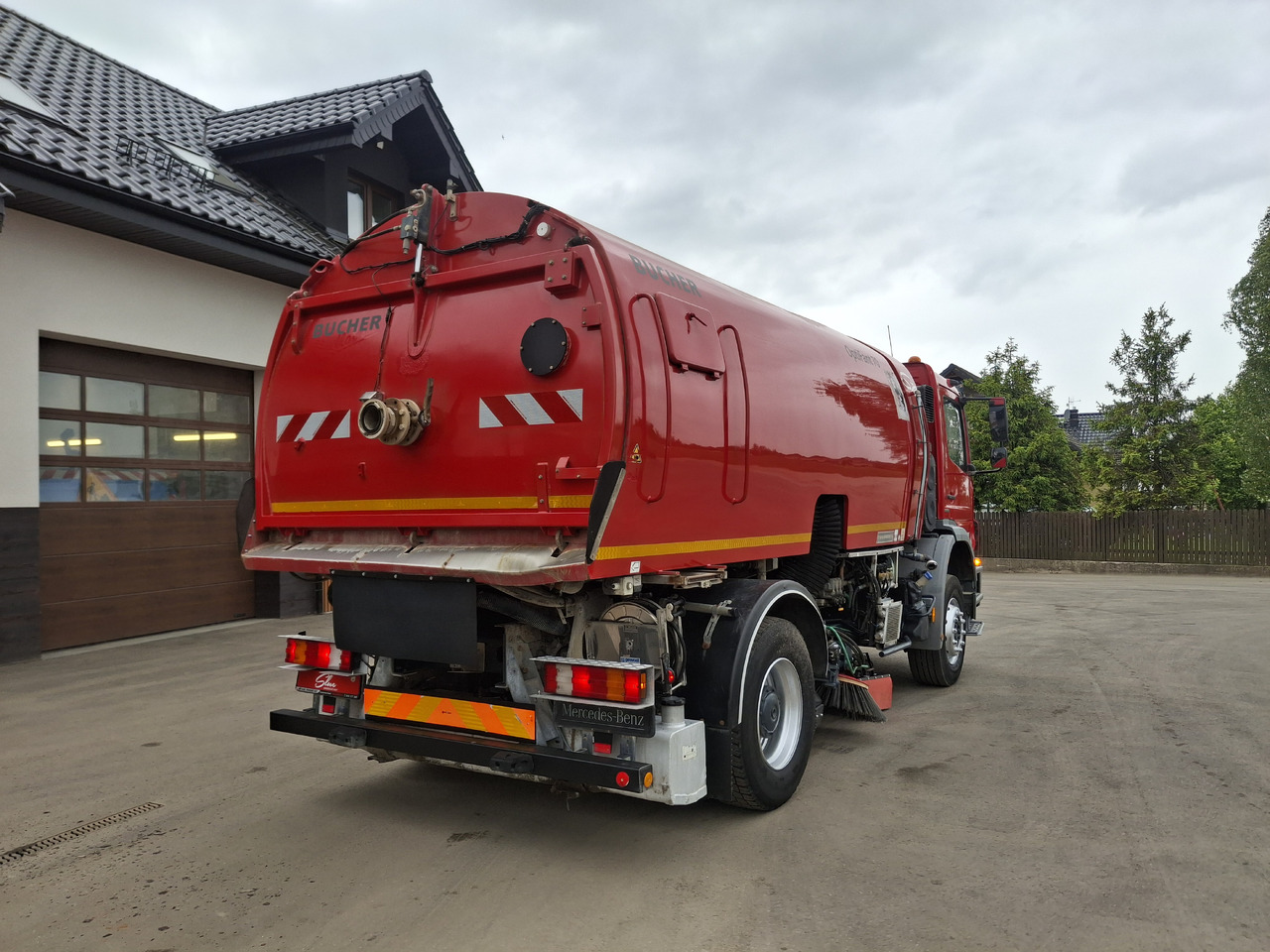 MERCEDES-BENZ Axor 1829 Zamiatarka Kehrmaschine BUCHER 2 Motoren Karcher PM10 Odchwaszczarka Sweeper - Σάρωθρο δρόμων: φωτογραφία 4 MERCEDES-BENZ Axor 1829 Zamiatarka Kehrmaschine BUCHER 2 Motoren Karcher PM10 Odchwaszczarka Sweeper - Σάρωθρο δρόμων: φωτογραφία 4