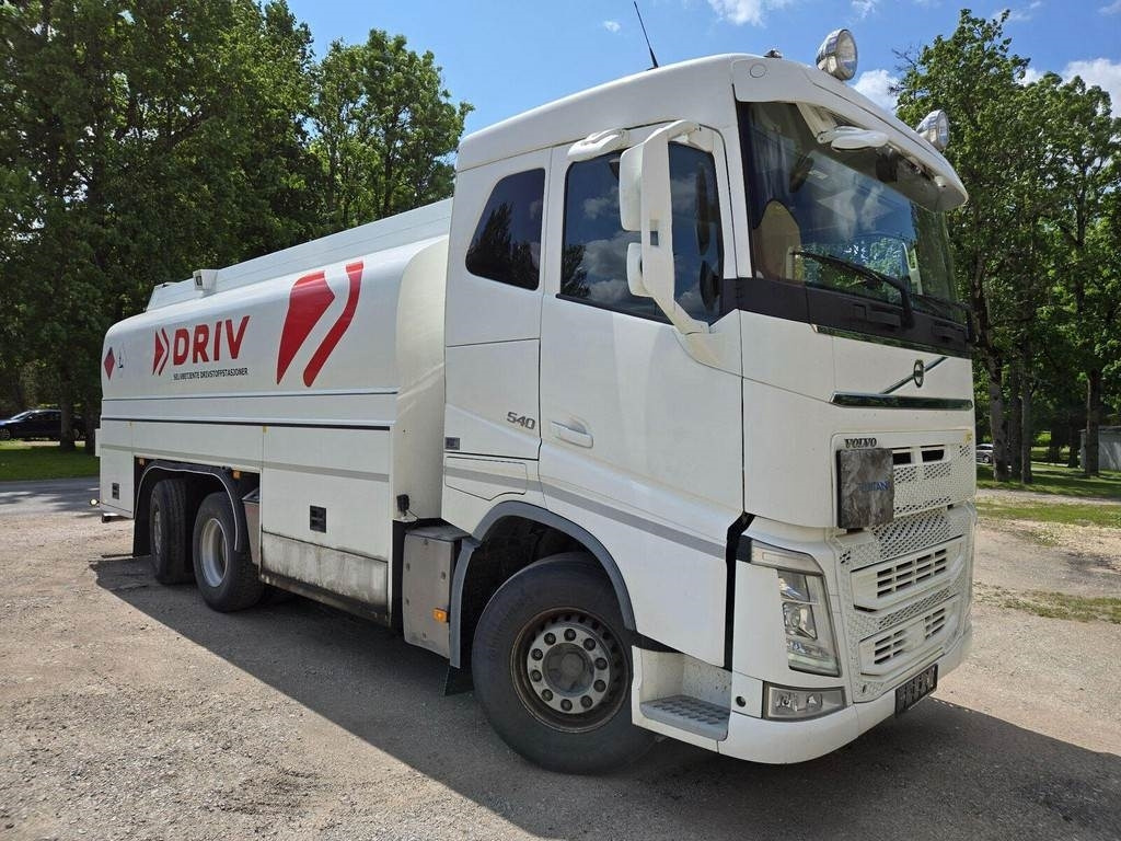 Volvo FH540 6x2 ADR - Φορτηγό βυτιοφόρο: φωτογραφία 5 Volvo FH540 6x2 ADR - Φορτηγό βυτιοφόρο: φωτογραφία 5