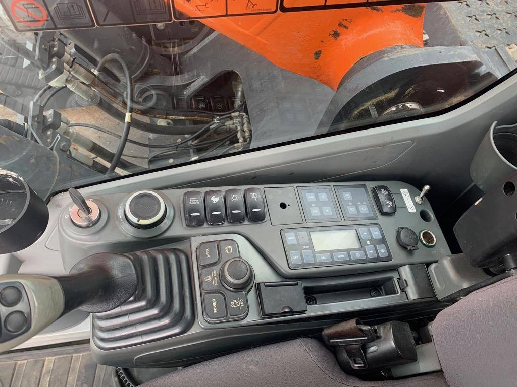 Ερπυστριοφόρος εκσκαφέας Doosan DX 235 LCR-5: φωτογραφία 10 Ερπυστριοφόρος εκσκαφέας Doosan DX 235 LCR-5: φωτογραφία 10