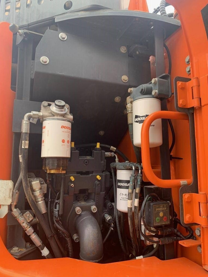 Ερπυστριοφόρος εκσκαφέας Doosan DX 235 LCR-5: φωτογραφία 15 Ερπυστριοφόρος εκσκαφέας Doosan DX 235 LCR-5: φωτογραφία 15