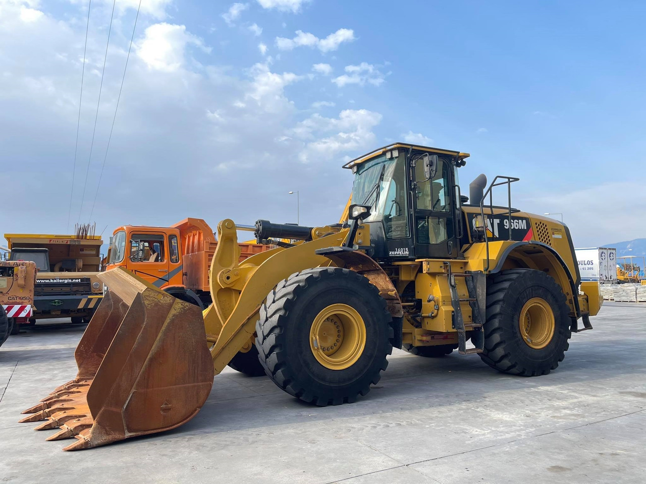 CAT 966M - Ελαστιχοφόρος φορτωτής: φωτογραφία 1 CAT 966M - Ελαστιχοφόρος φορτωτής: φωτογραφία 1